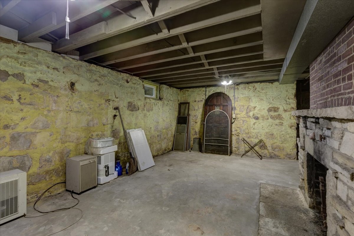 910 Oakwood Boulevard Property Photo 34