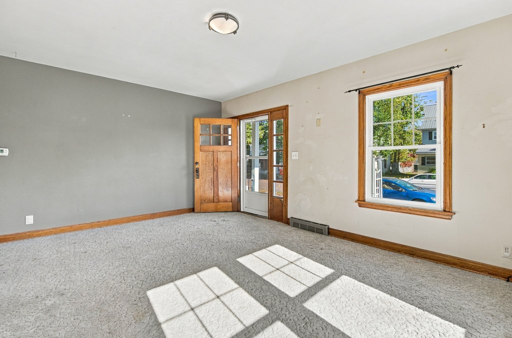 24 S Grove Street Property Photo 3