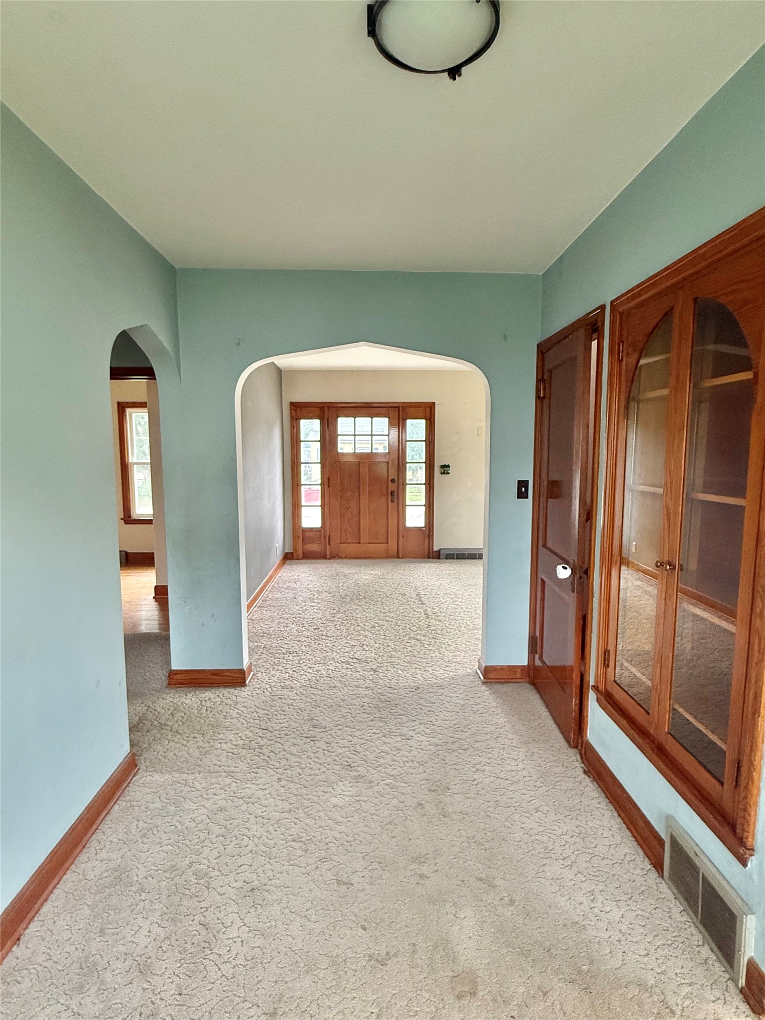 24 S Grove Street Property Photo 6