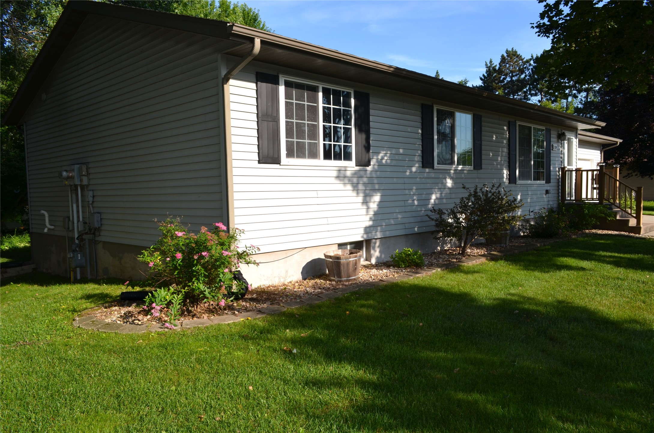 1504 Winchester Way Property Photo 4