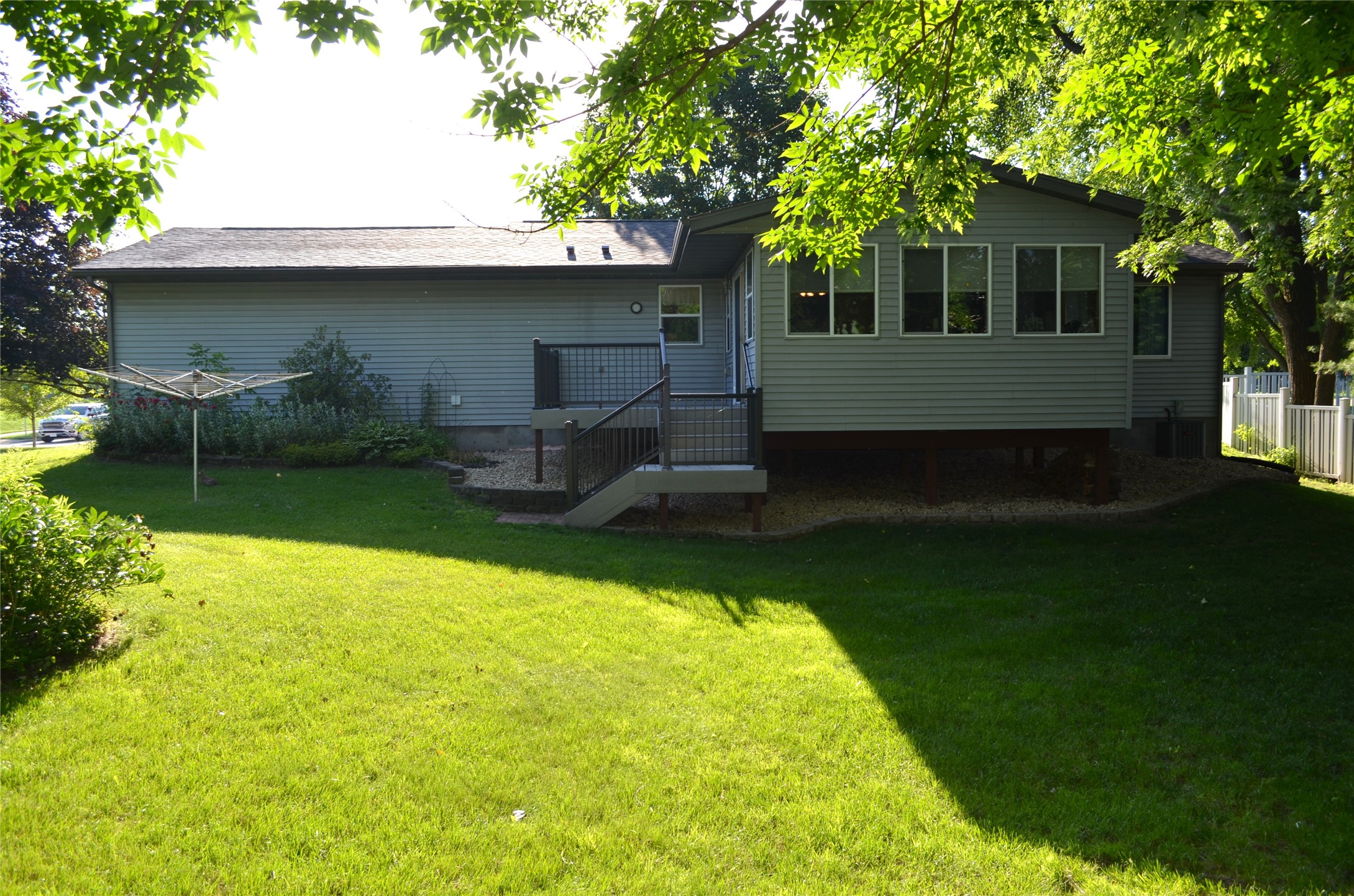 1504 Winchester Way Property Photo 6