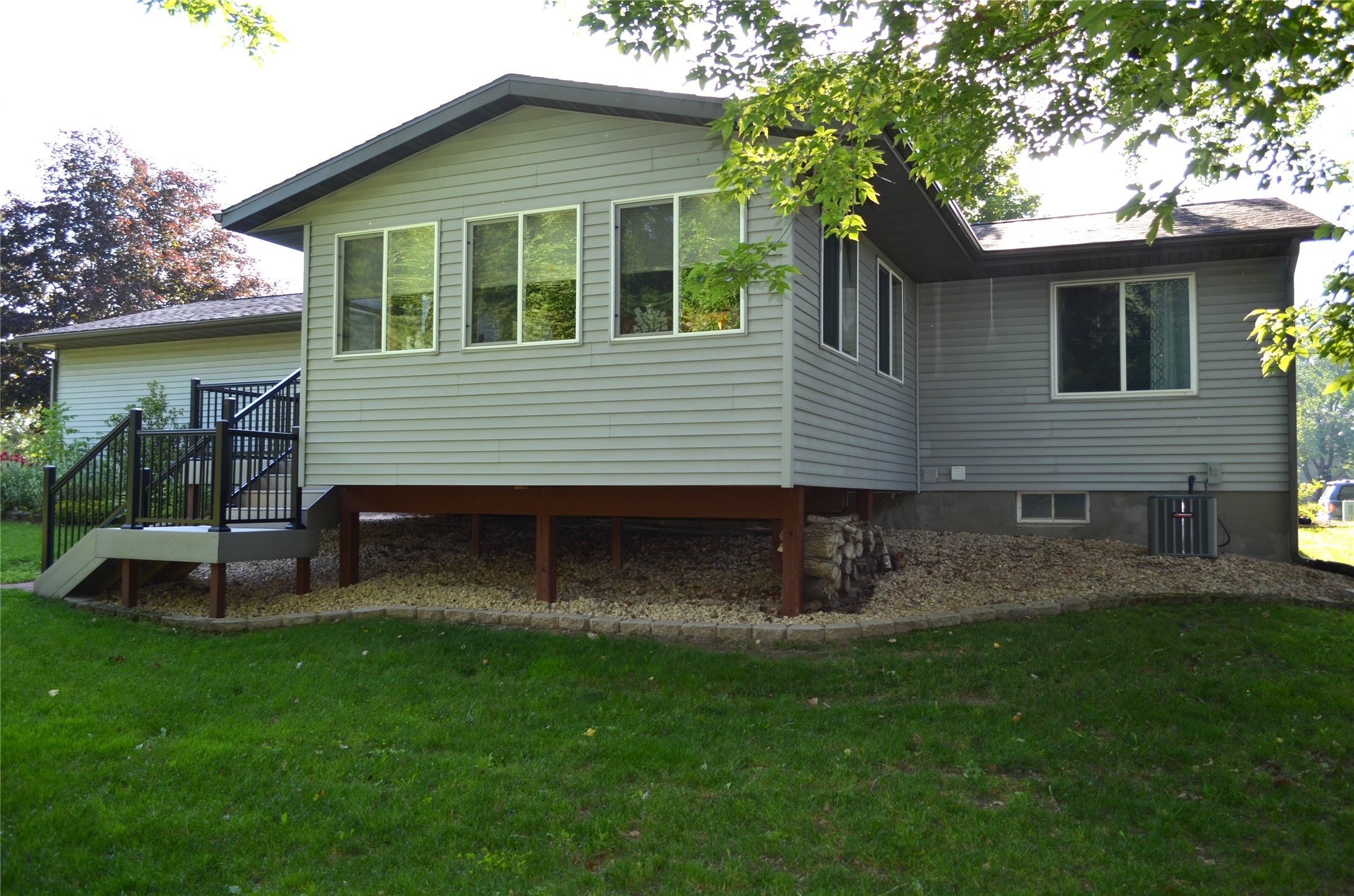 1504 Winchester Way Property Photo 6