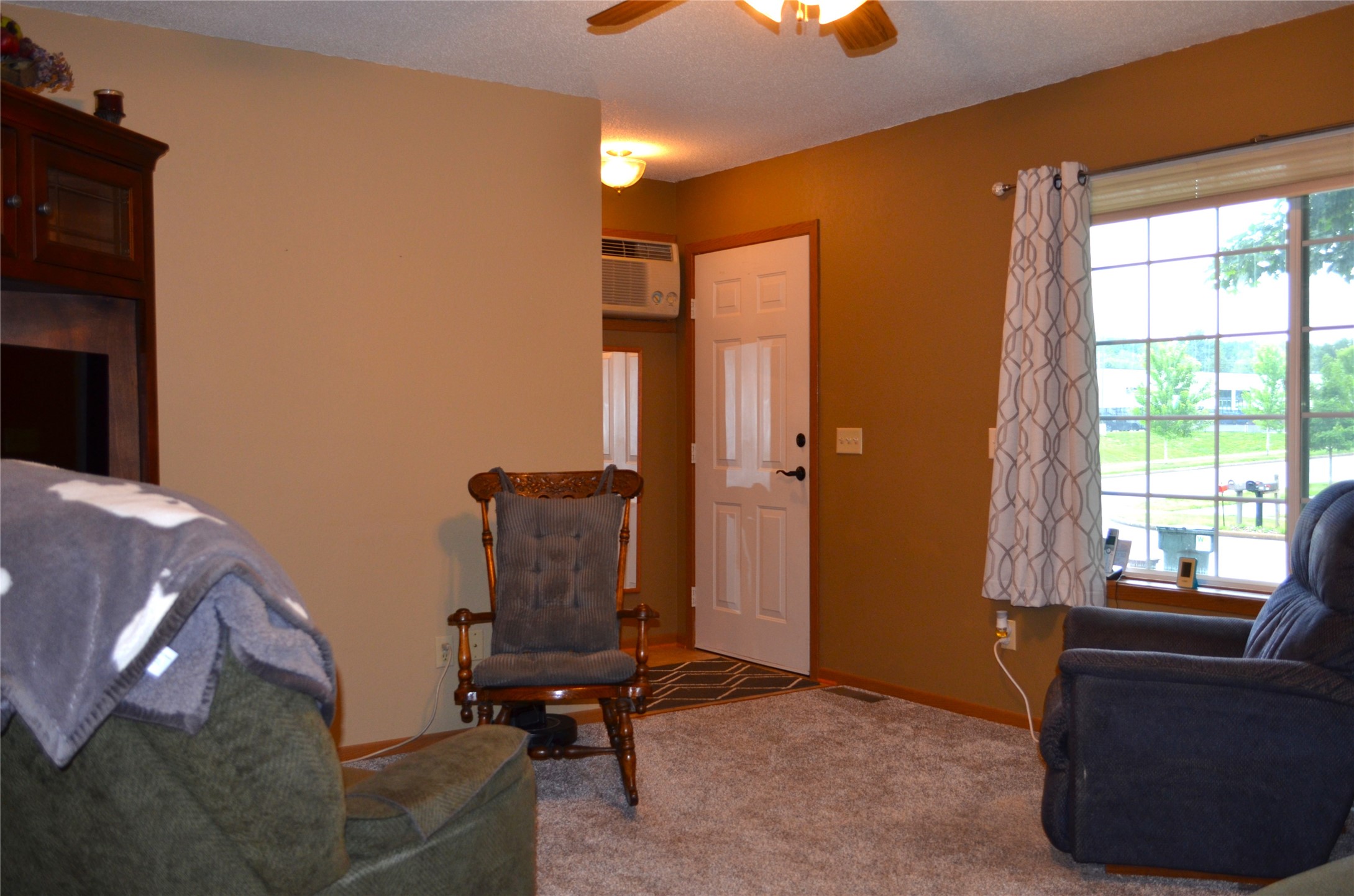 1504 Winchester Way Property Photo 9