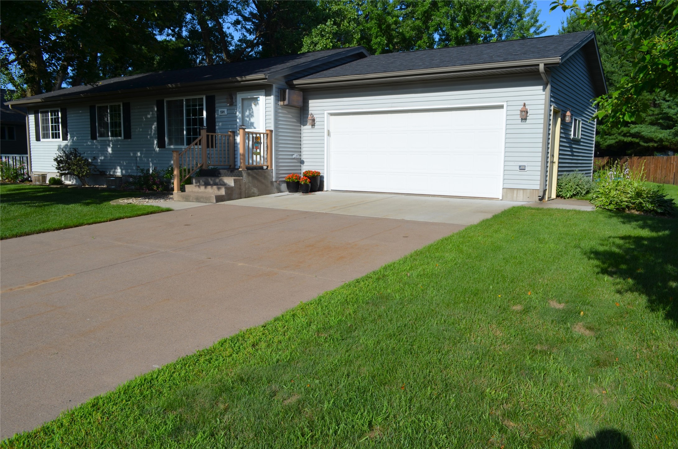 1504 Winchester Way Property Photo 31