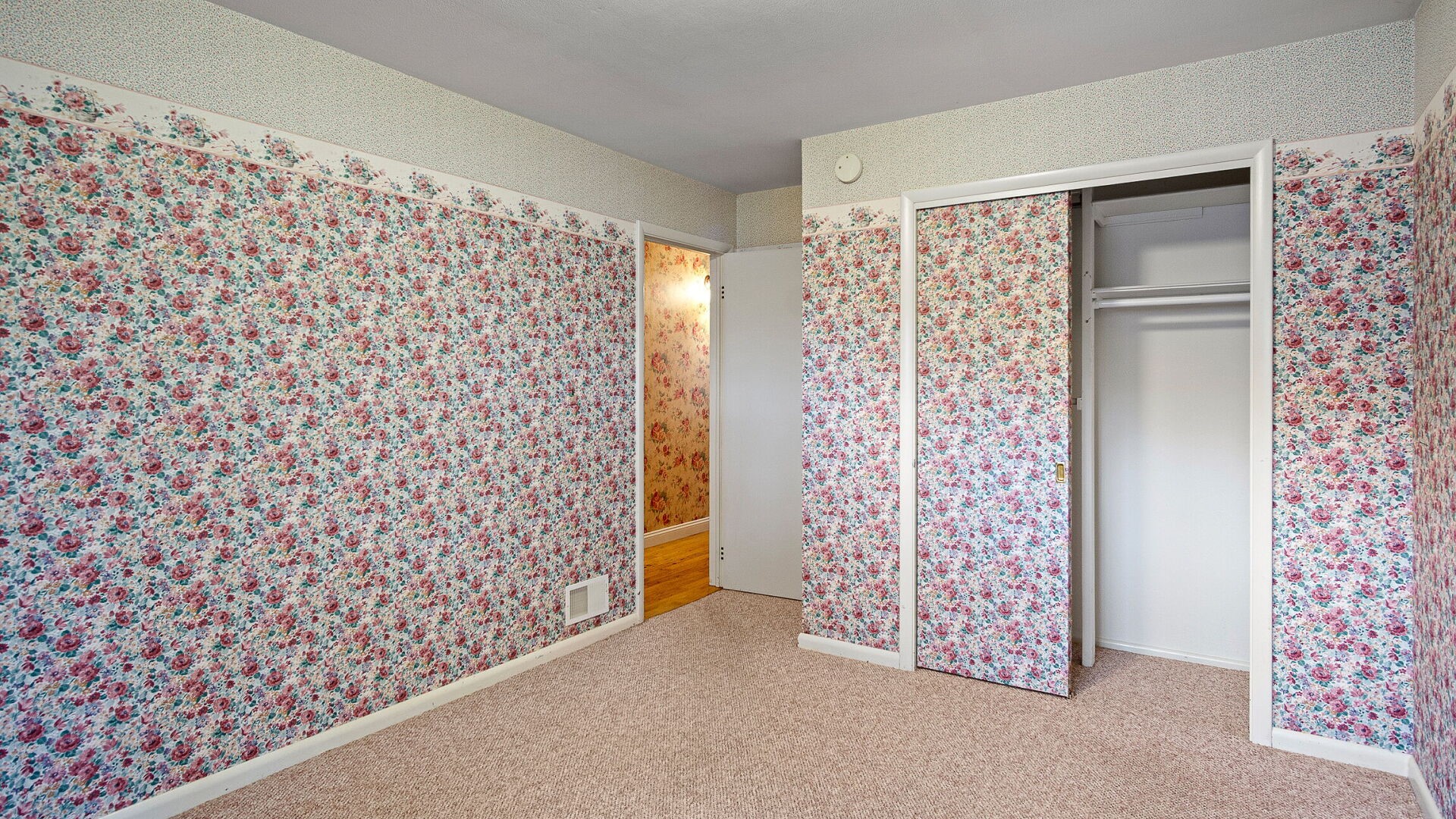 422 W Central Street Property Photo 29