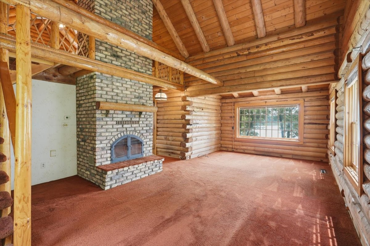 22498 Little Deer Road Property Photo 4