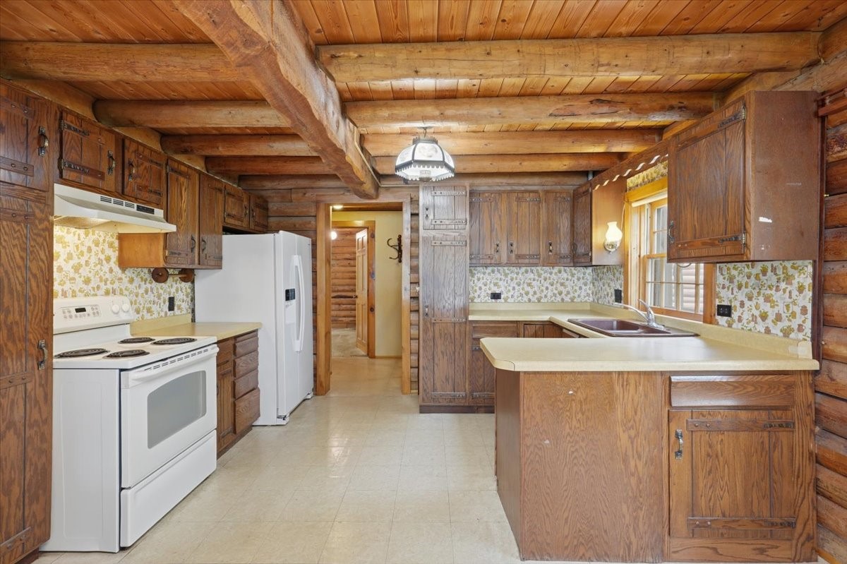 22498 Little Deer Road Property Photo 8