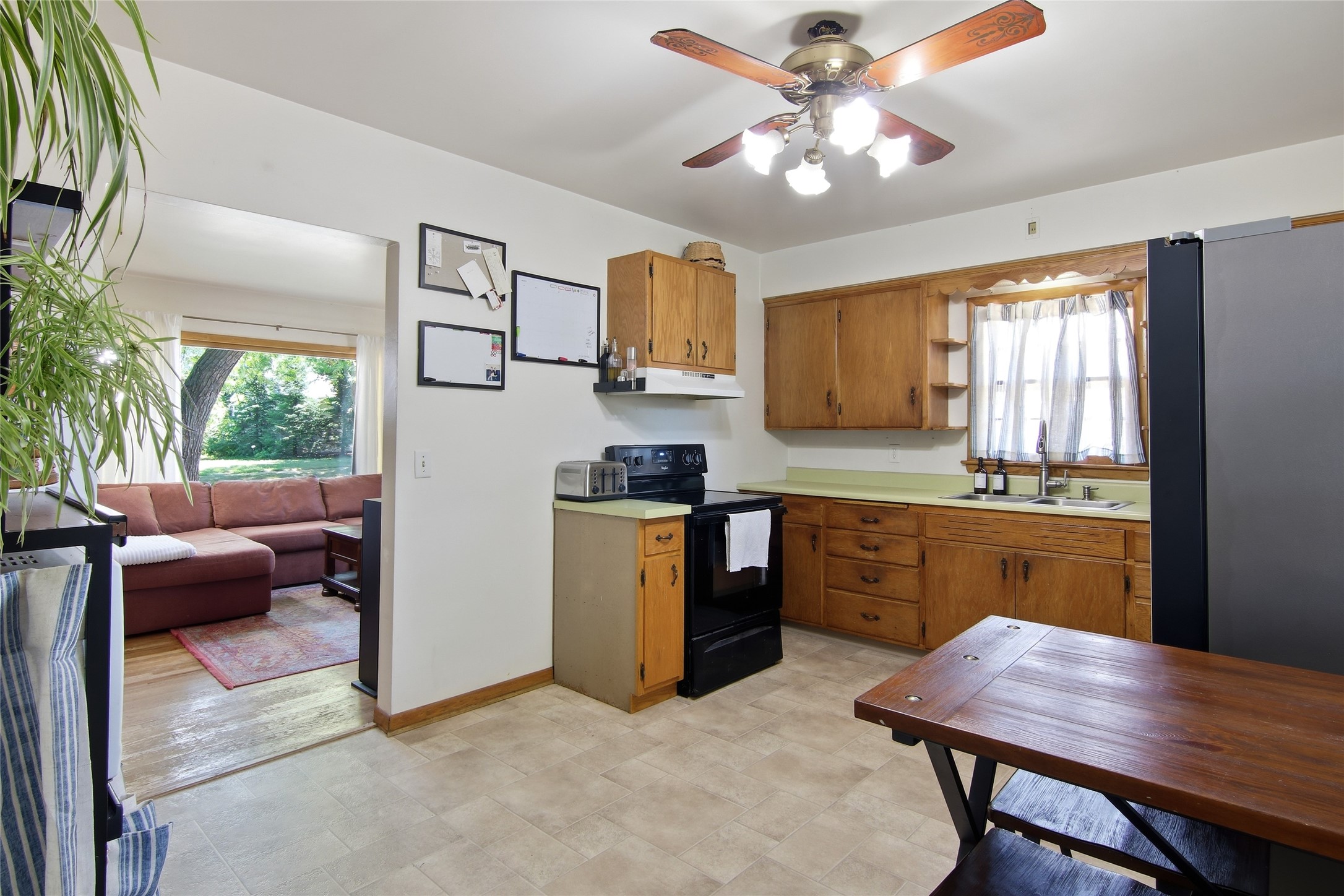 484 A Street Property Photo 9