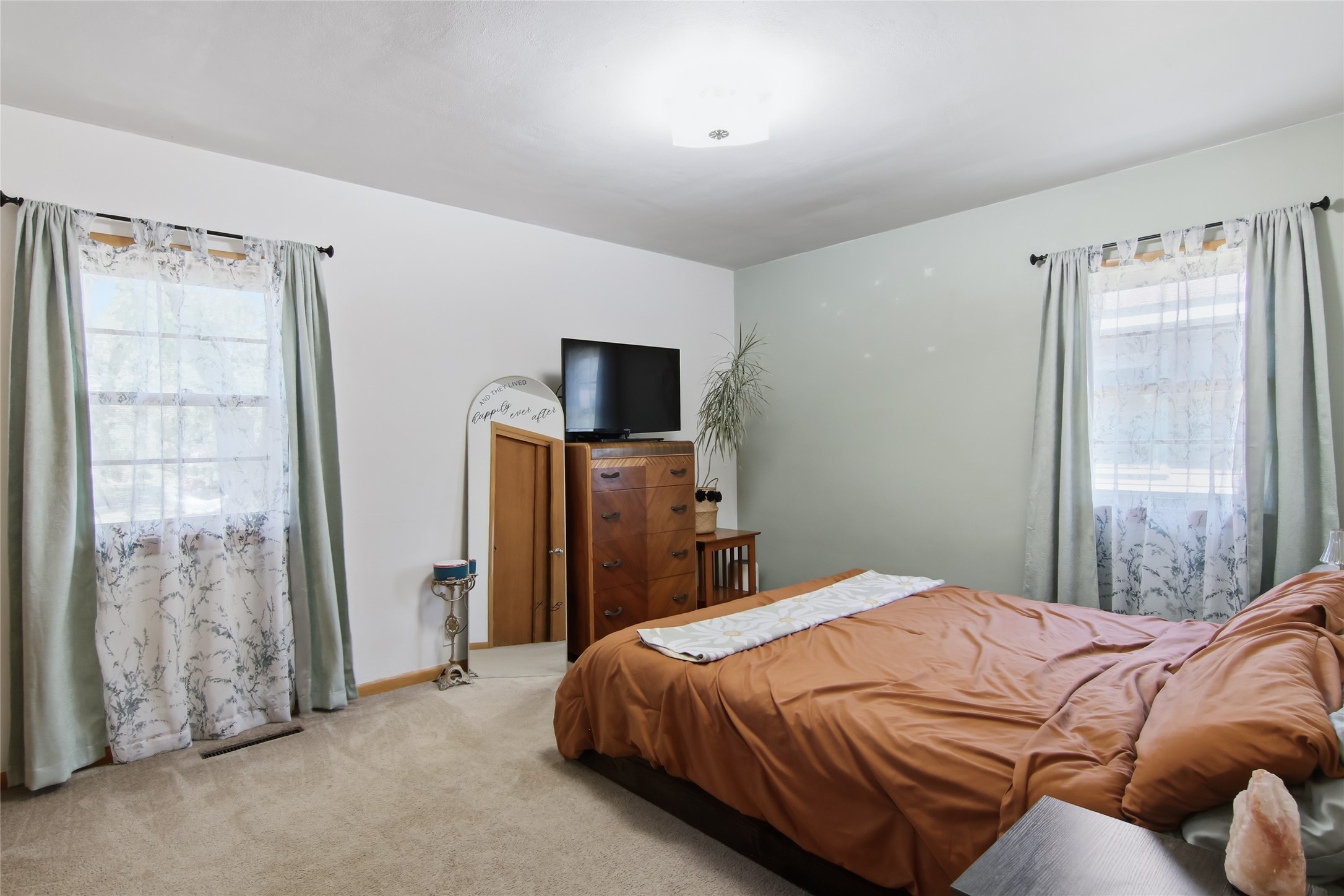 484 A Street Property Photo 13