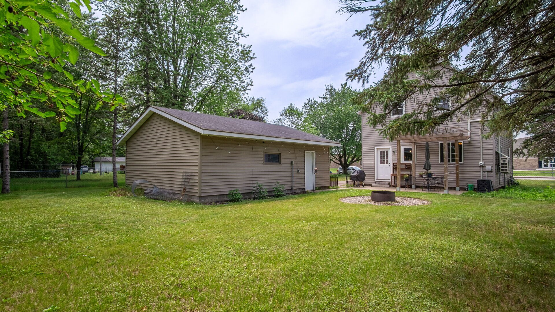 2713 Mercury Avenue Property Photo 4