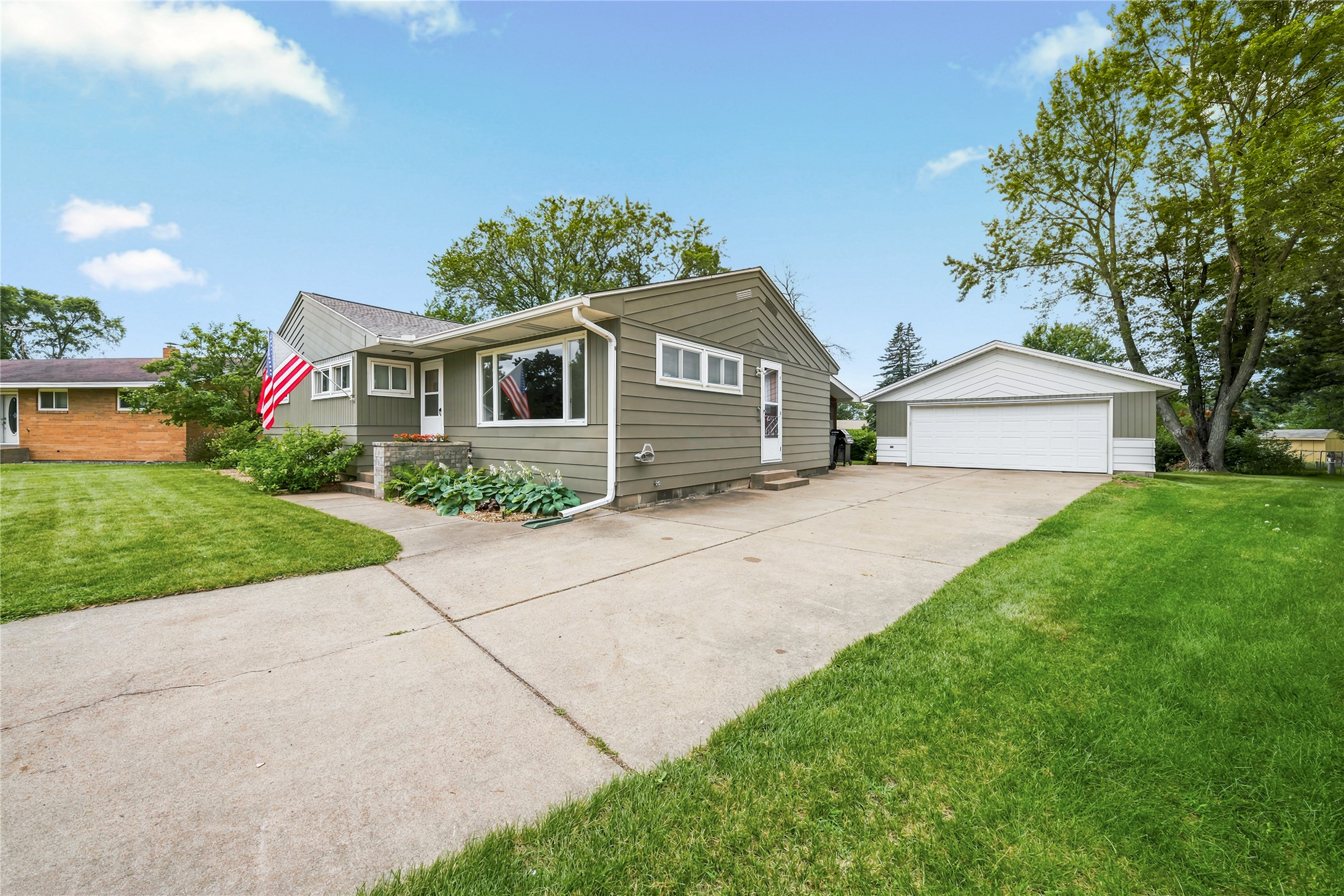 1602 Drury Court Property Photo 3