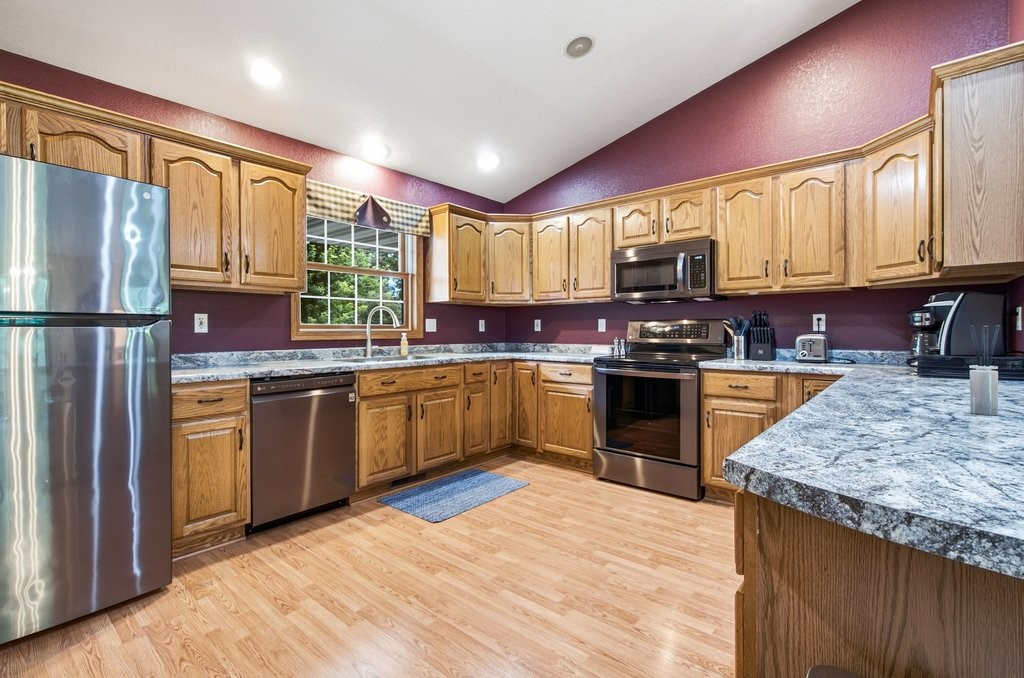 808 Elm Street Property Photo 7