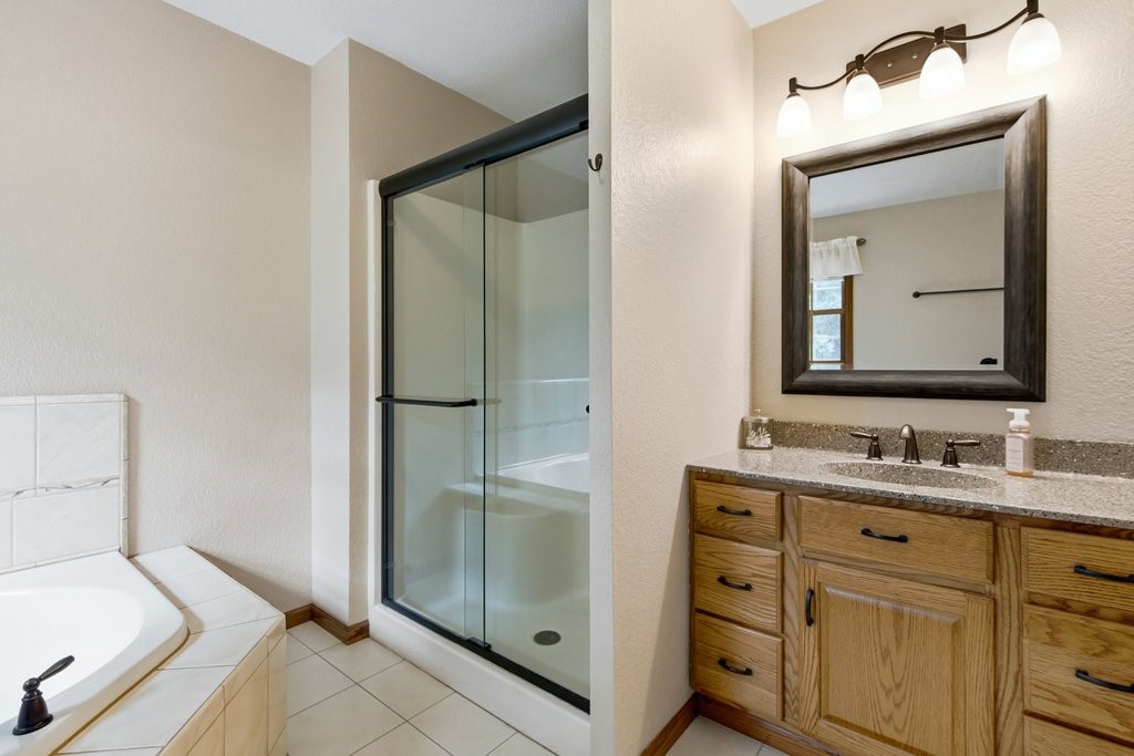 808 Elm Street Property Photo 23