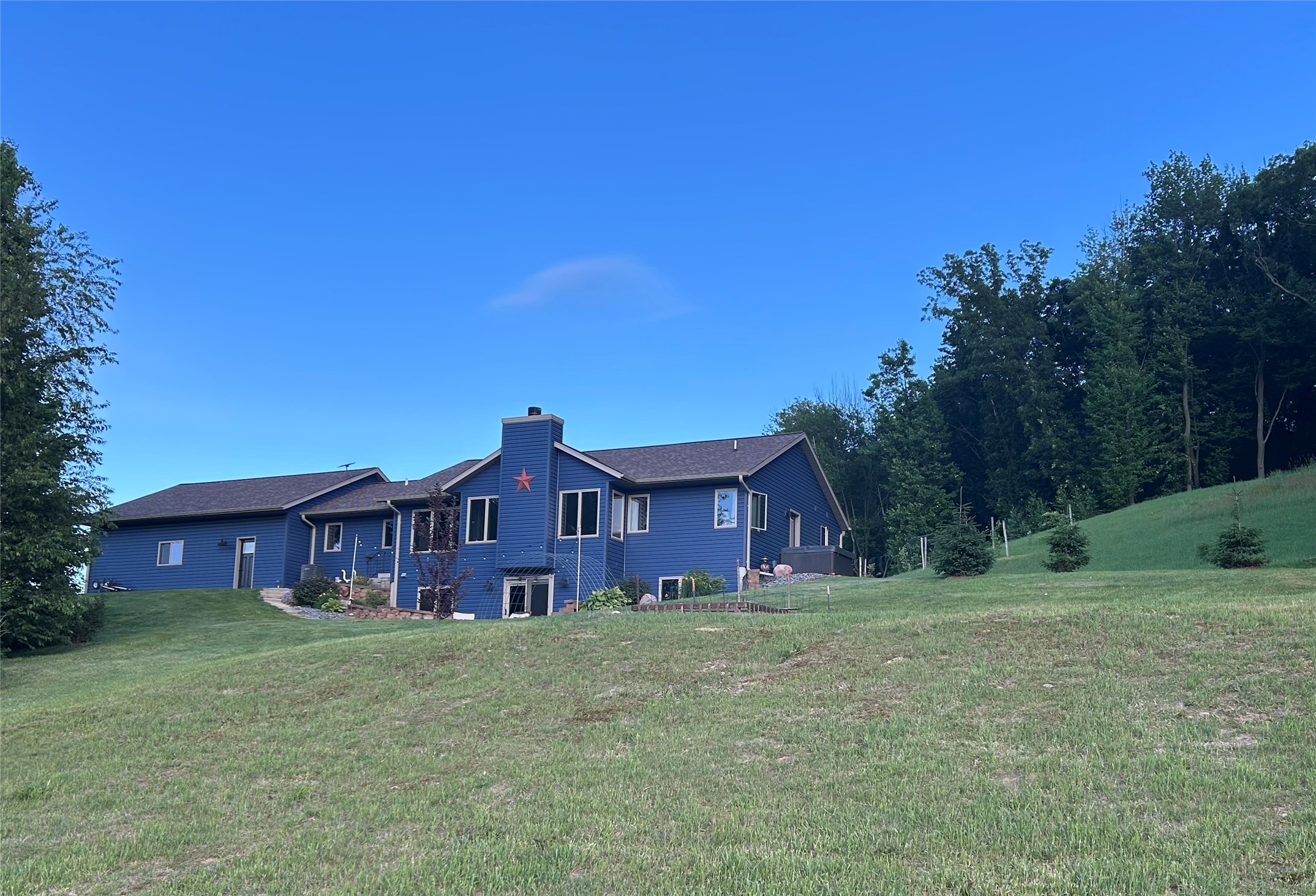 S7256 Sunrise Drive Property Photo 1