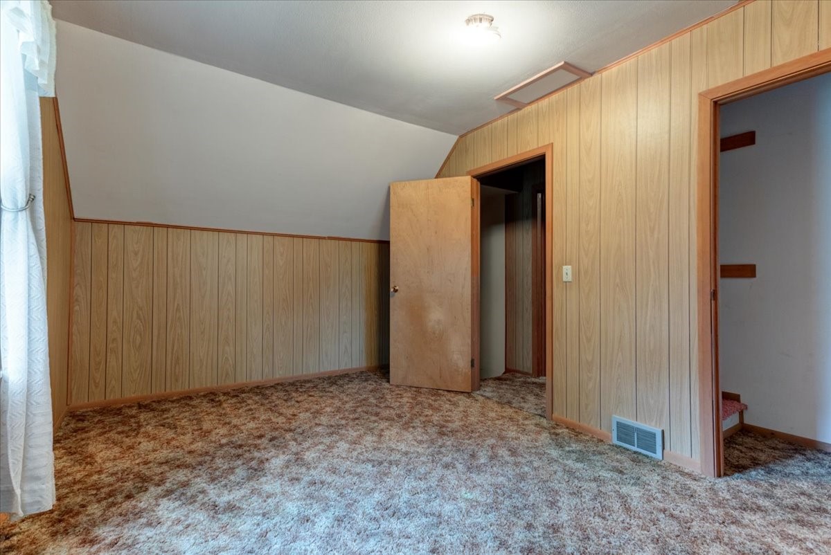 2216 3rd Street E Property Photo 29