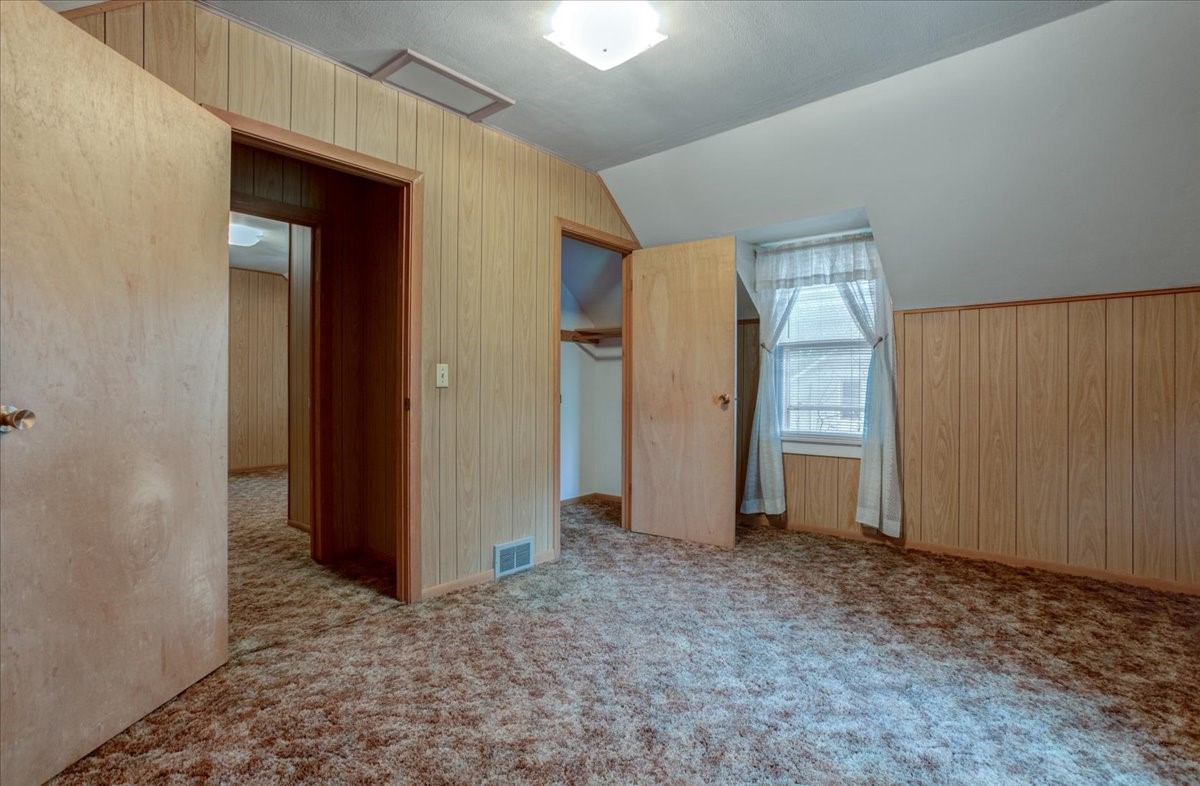 2216 3rd Street E Property Photo 30
