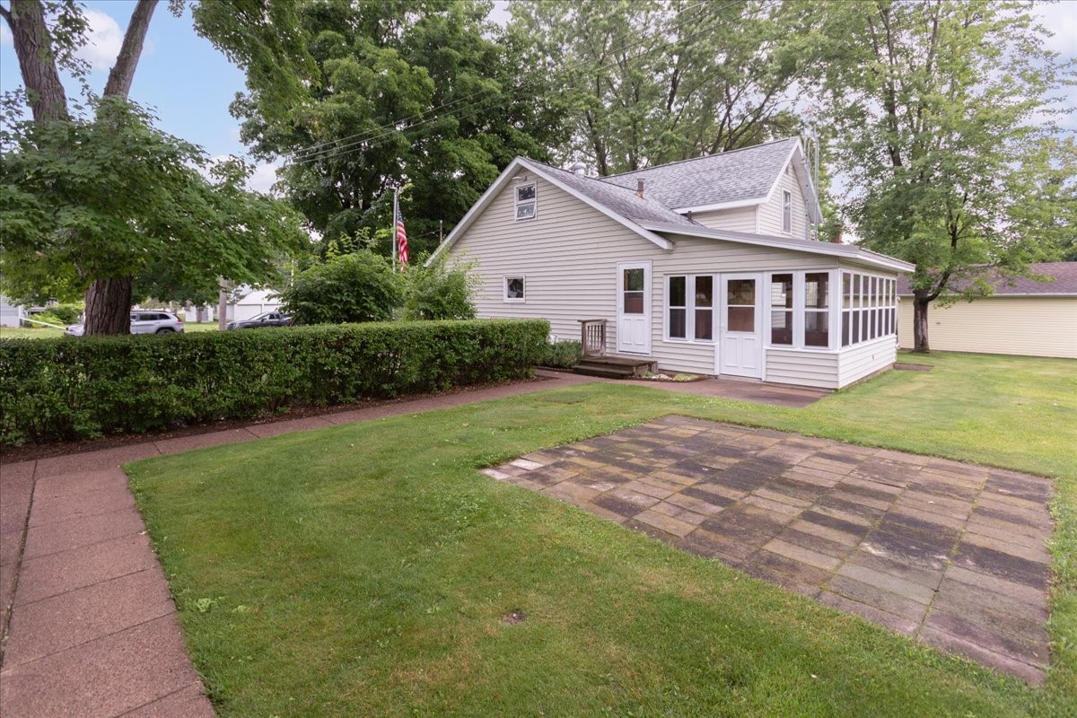 2216 3rd Street E Property Photo 46
