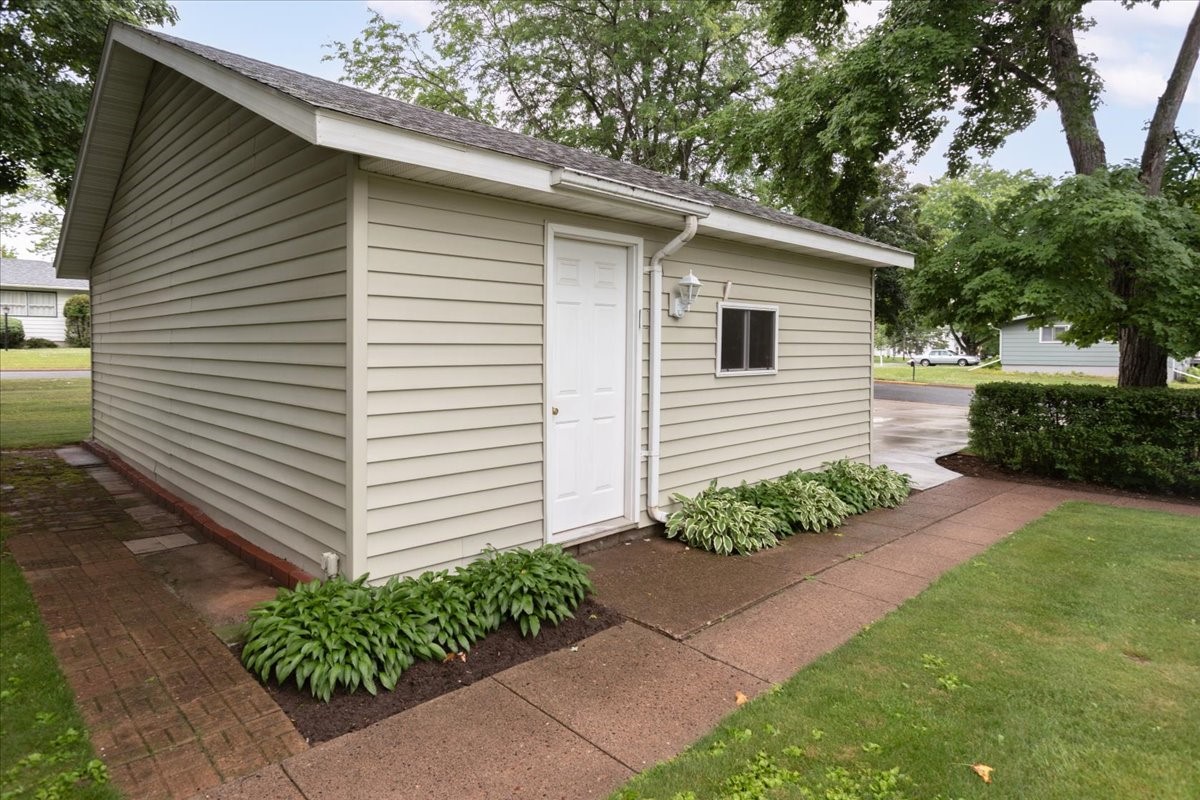 2216 3rd Street E Property Photo 54