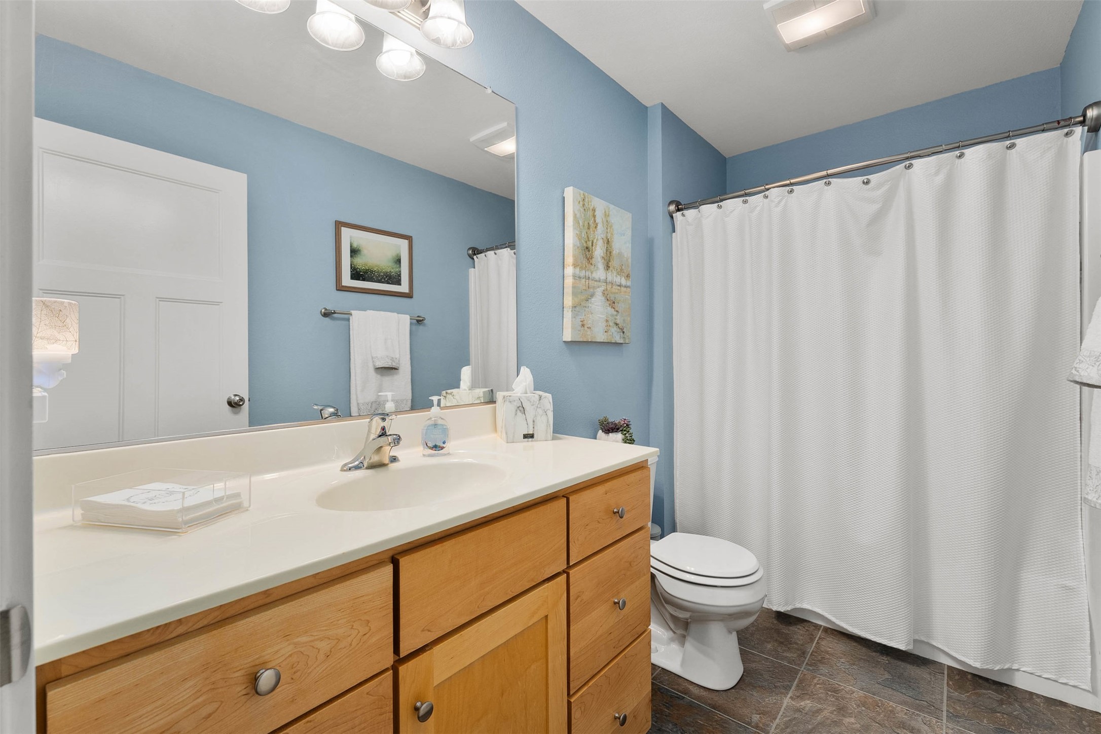 1715 E Clairemont Avenue Property Photo 17