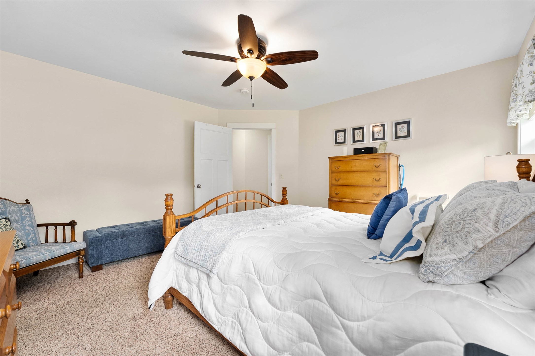 1715 E Clairemont Avenue Property Photo 19