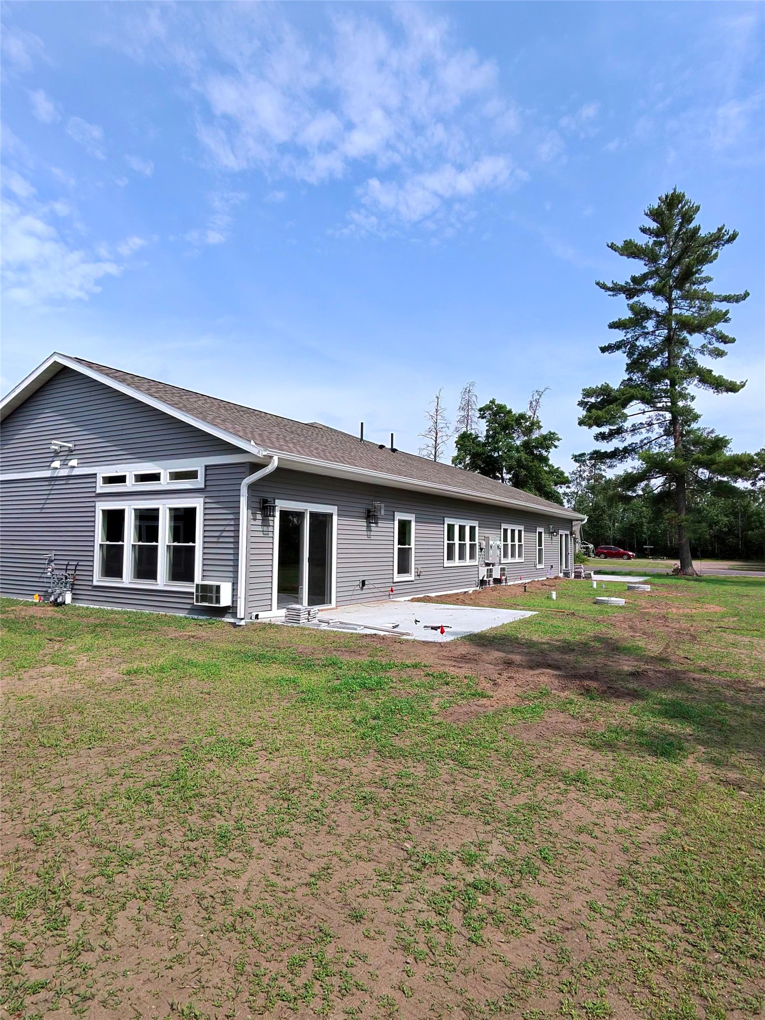15832 Laura Drive B Property Photo 3