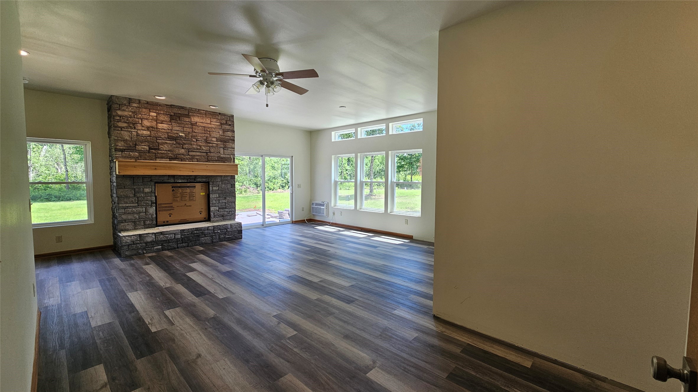 15832 Laura Drive B Property Photo 13