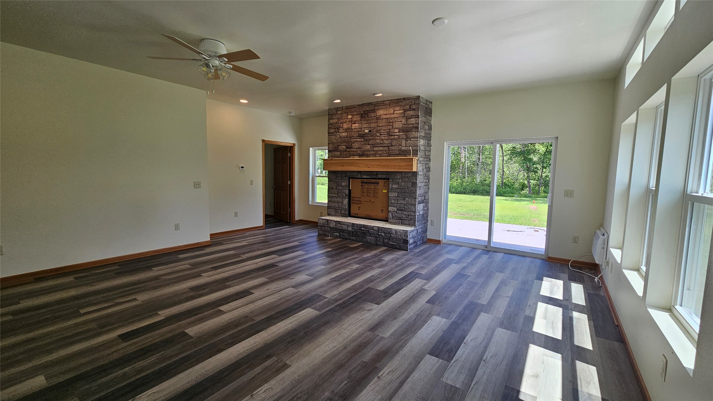 15832 Laura Drive B Property Photo 15