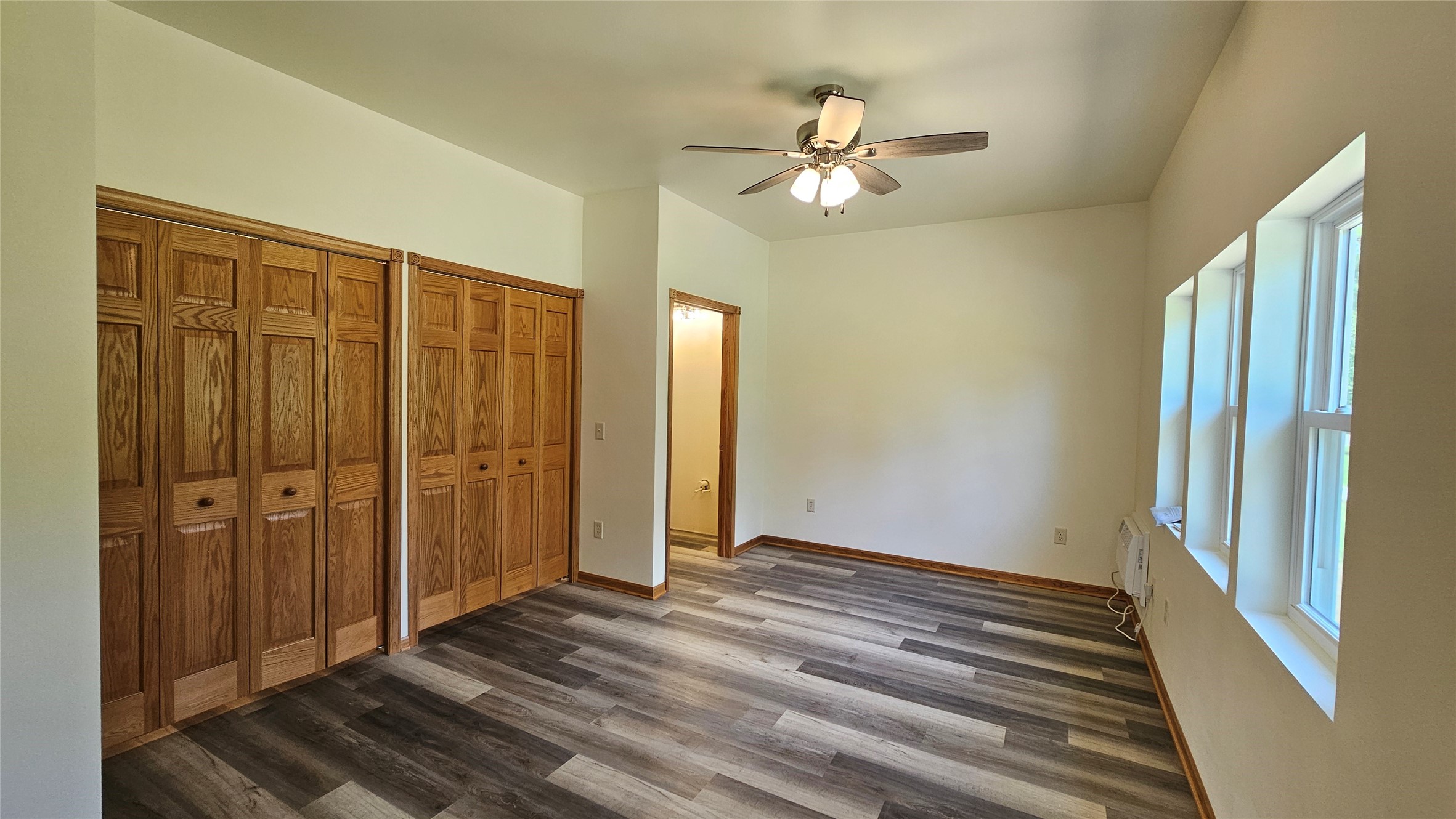 15832 Laura Drive B Property Photo 16
