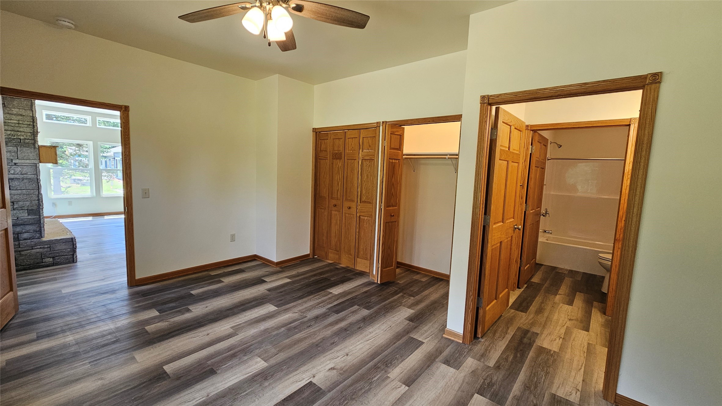 15832 Laura Drive B Property Photo 17