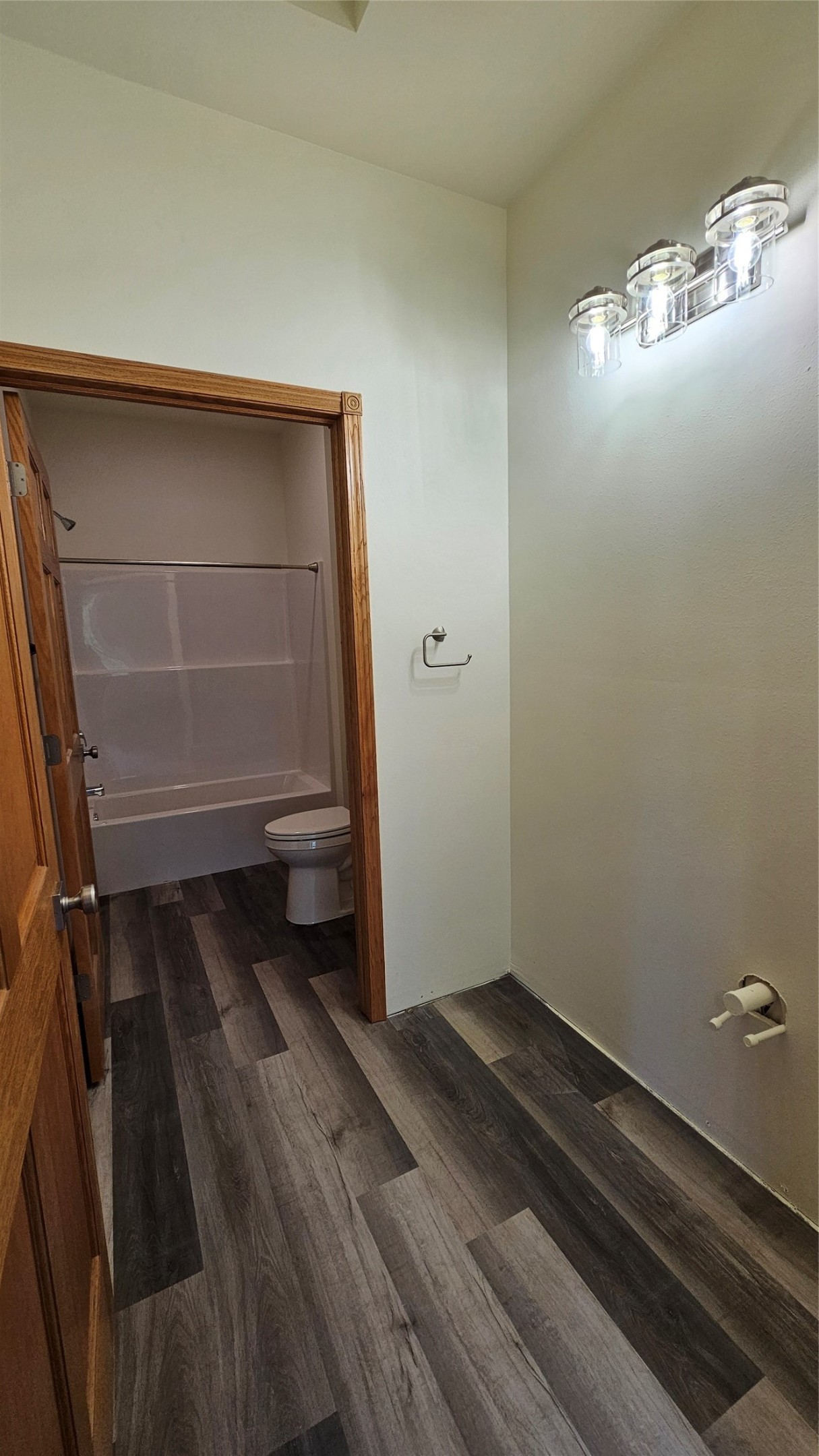 15832 Laura Drive B Property Photo 18