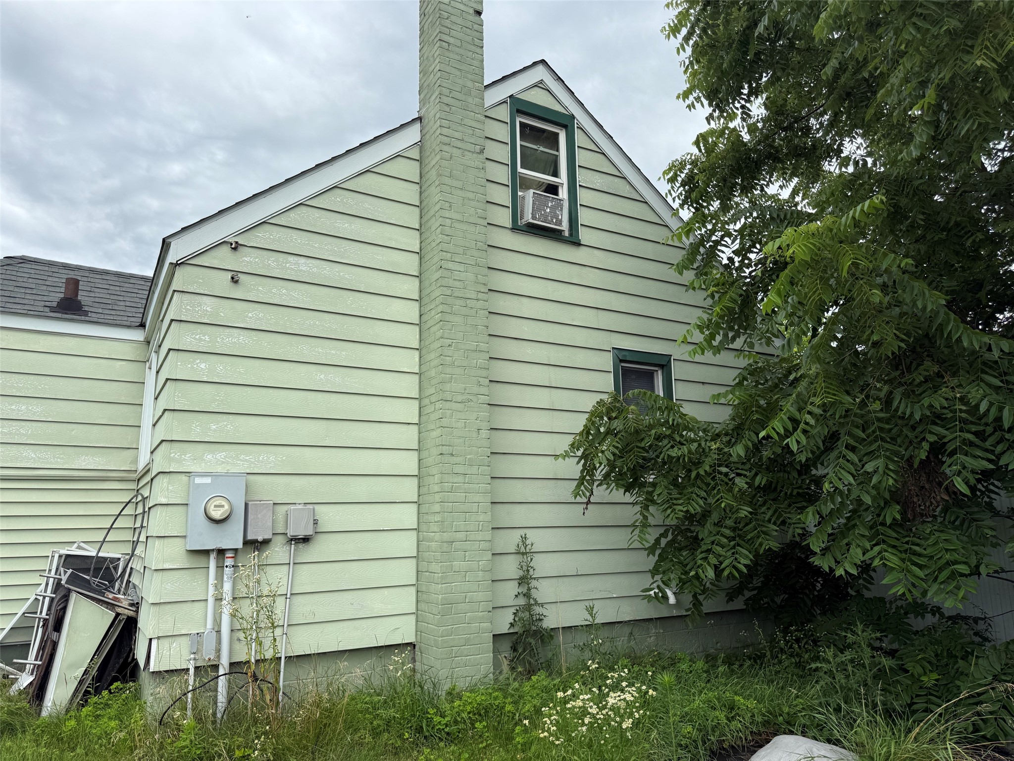 114 S Monroe Street Property Photo 3