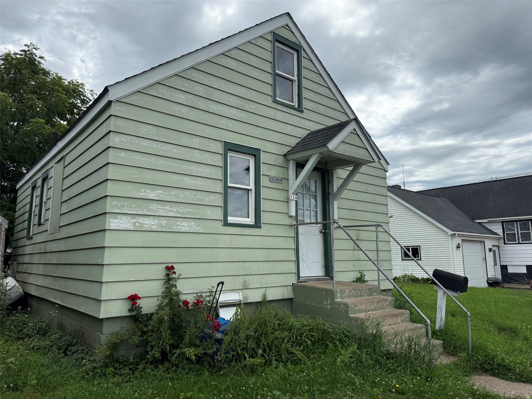 114 S Monroe Street Property Photo 4