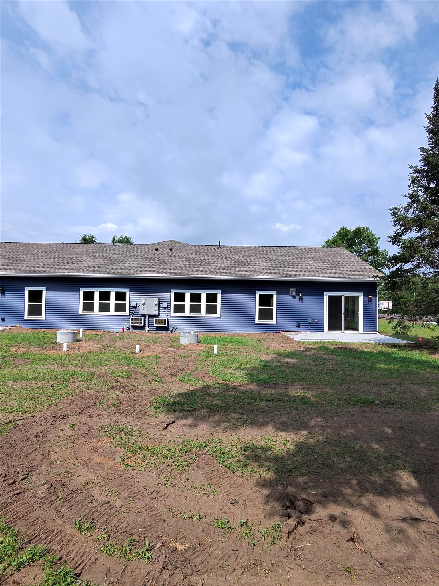 15838 Laura Drive B Property Photo 5