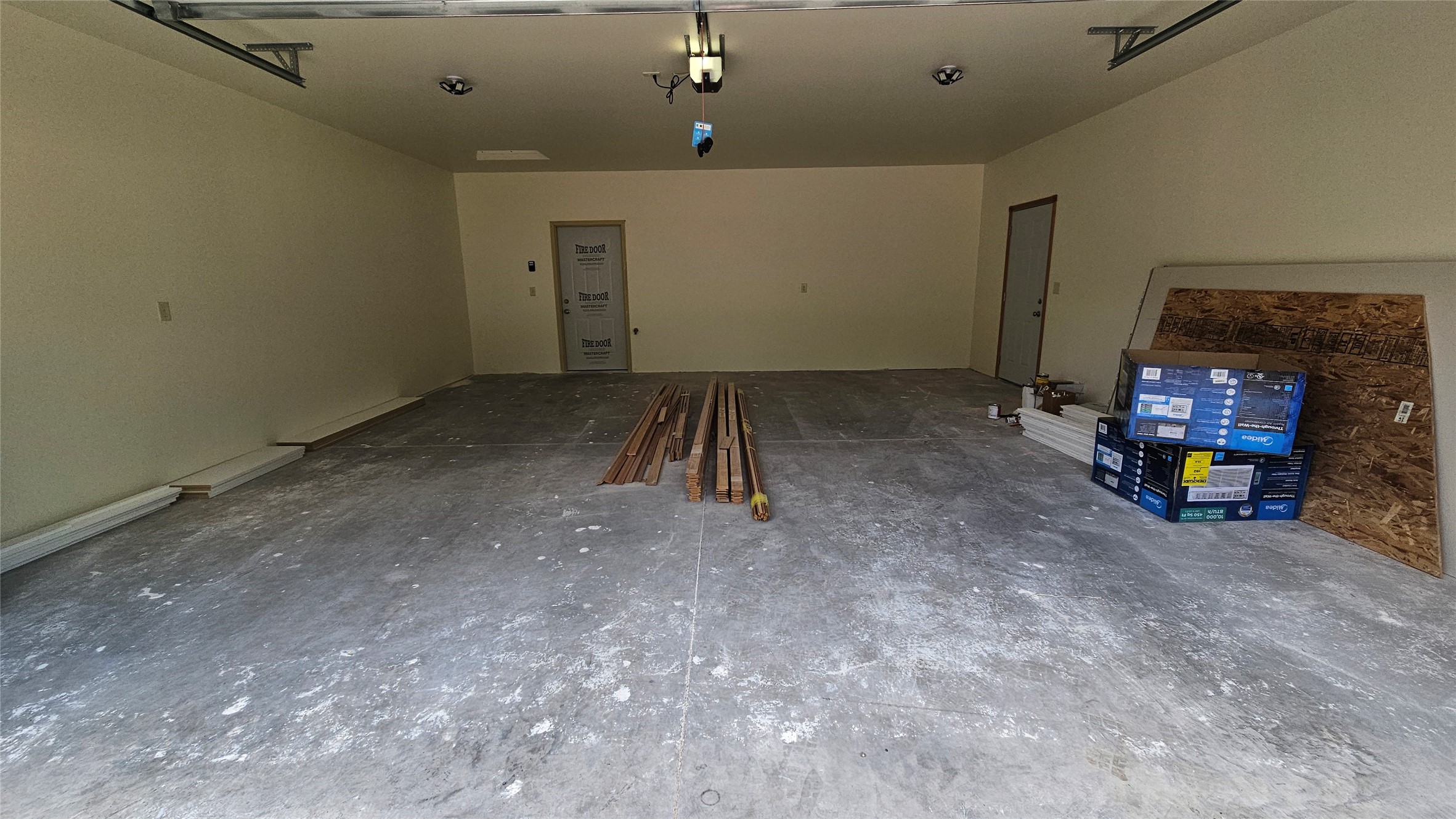 15838 Laura Drive B Property Photo 8