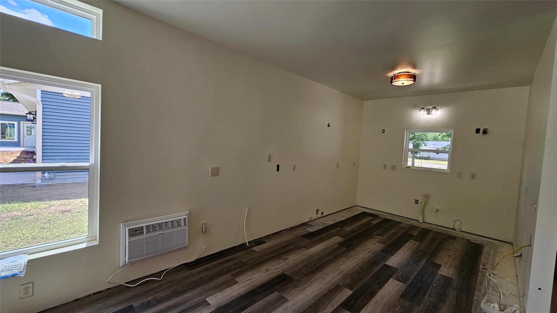 15838 Laura Drive B Property Photo 15
