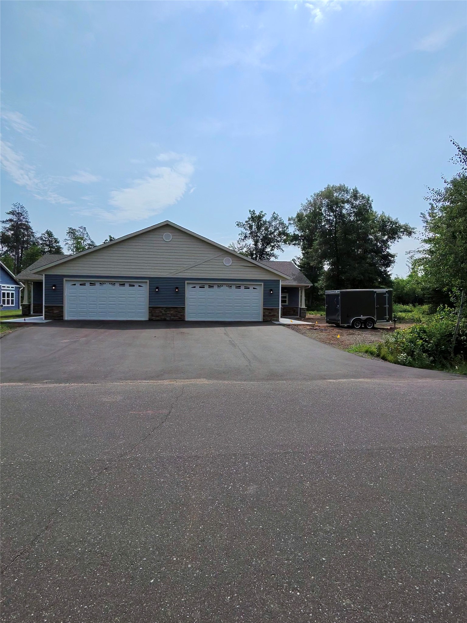 15842 Laura Drive A Property Photo 7
