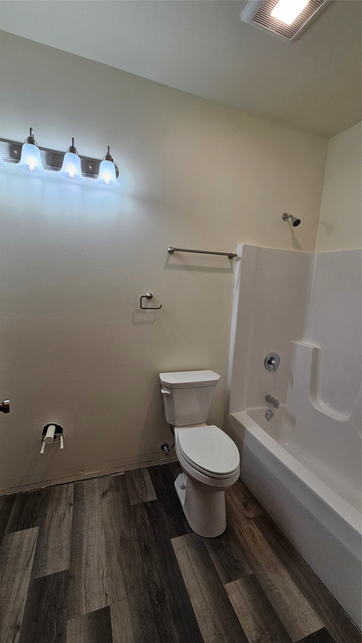 15842 Laura Drive A Property Photo 11