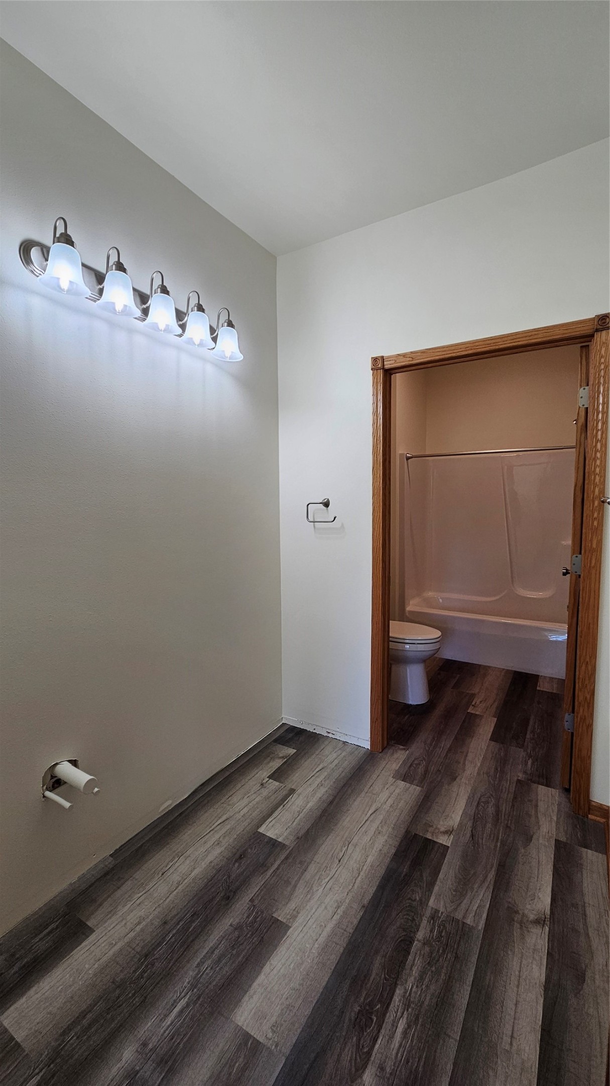 15842 Laura Drive A Property Photo 19