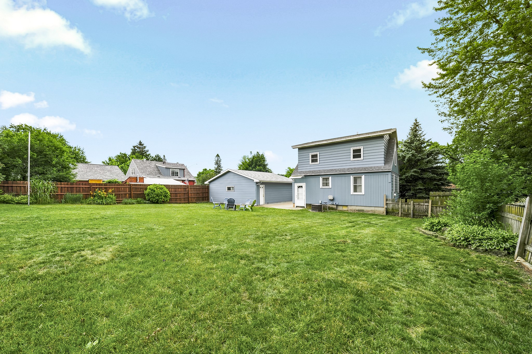 2446 Marquette Street Property Photo 4