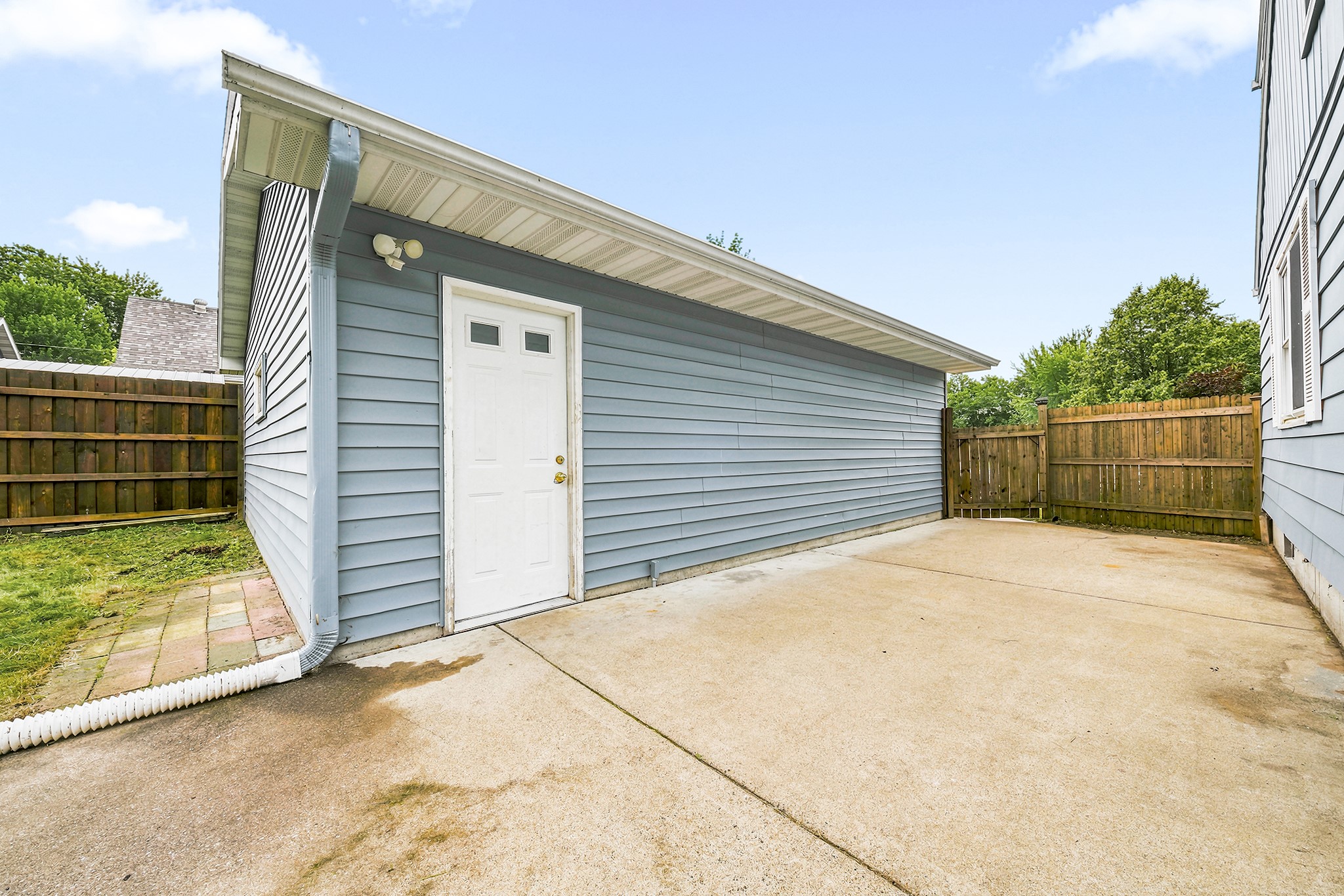 2446 Marquette Street Property Photo 9