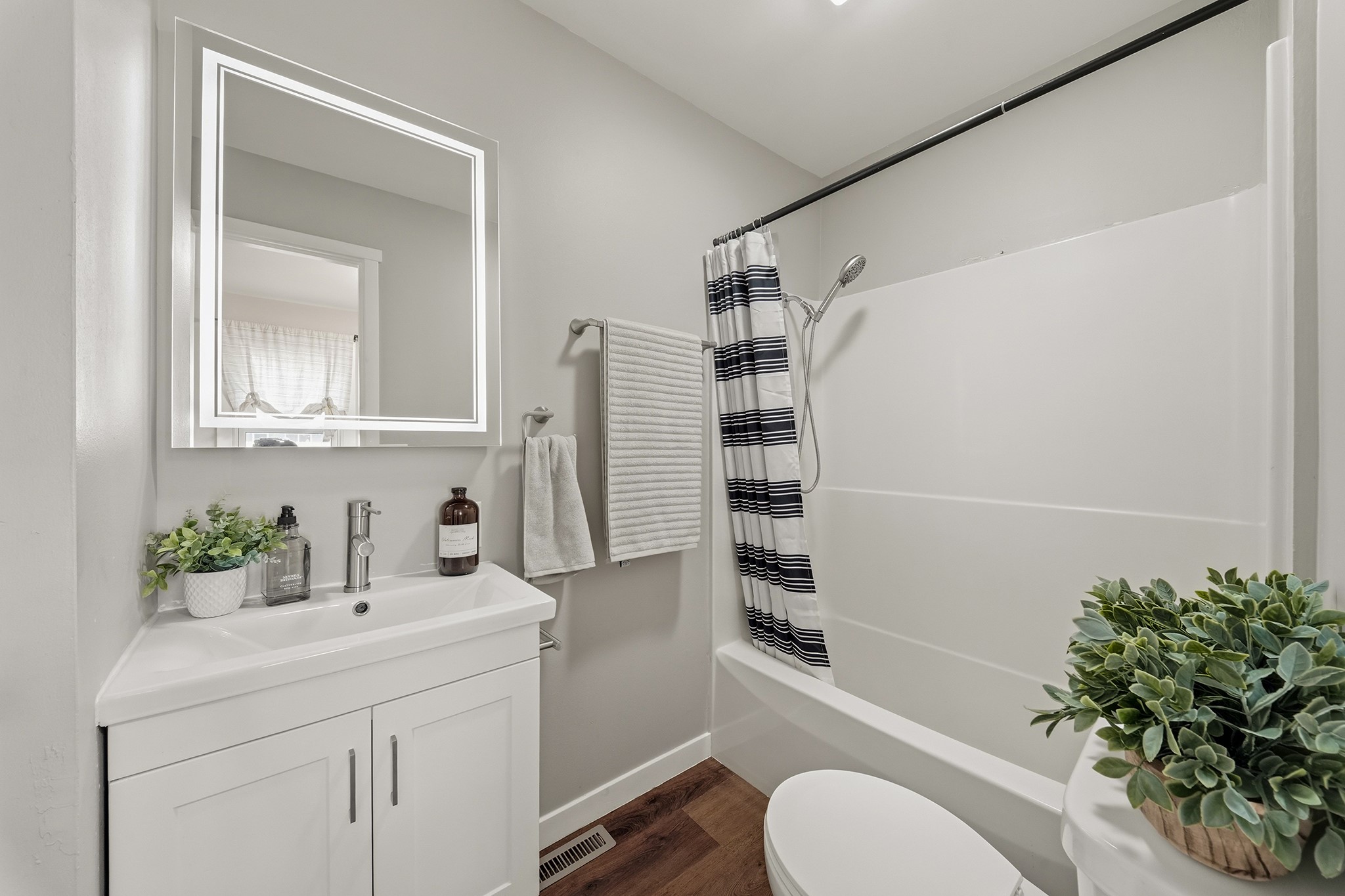2446 Marquette Street Property Photo 25