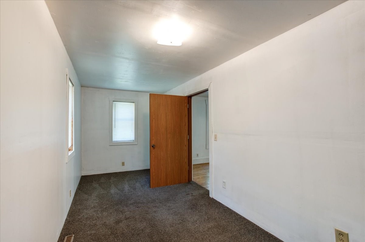 408 18th Avenue E 1 Property Photo 16