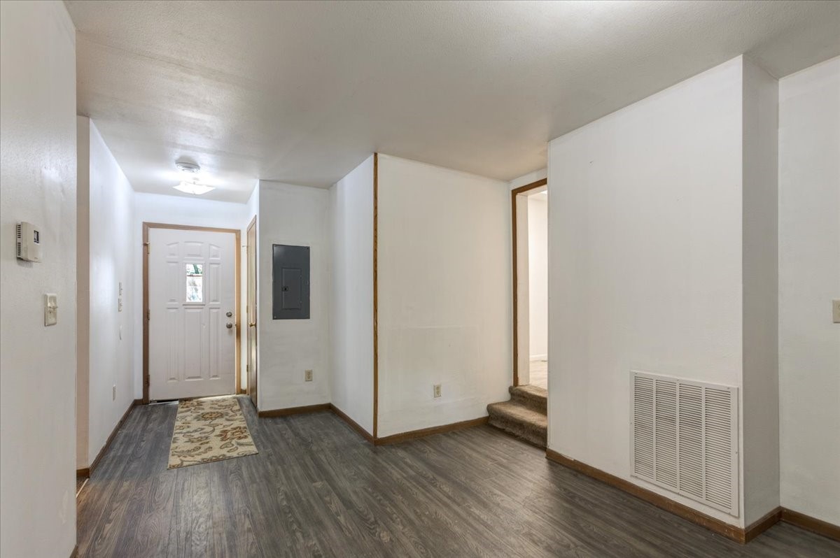 408 18th Avenue E 1 Property Photo 23