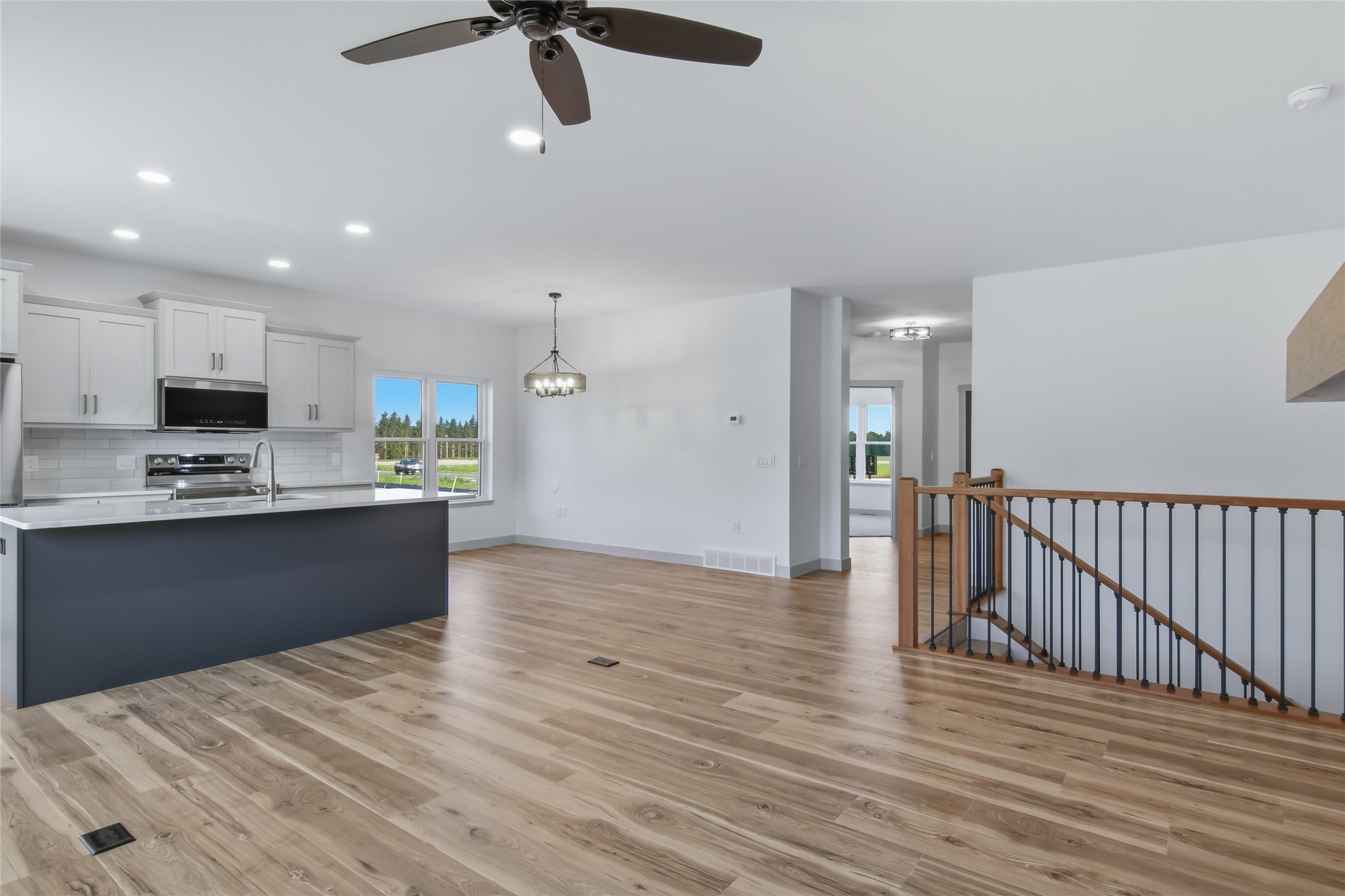 6735 Buck Tail Drive Property Photo 4