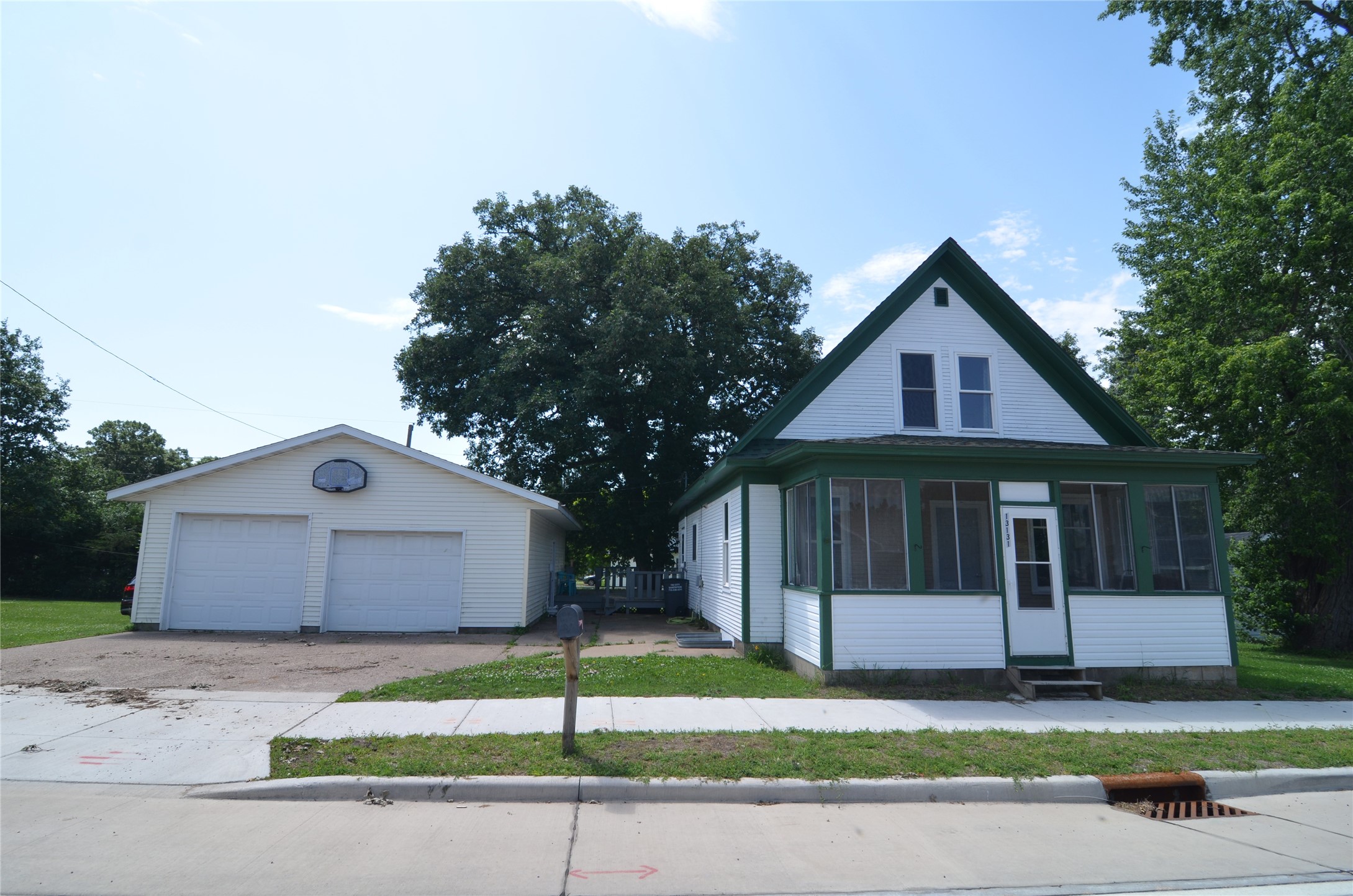 13131 10th Street Property Photo 1