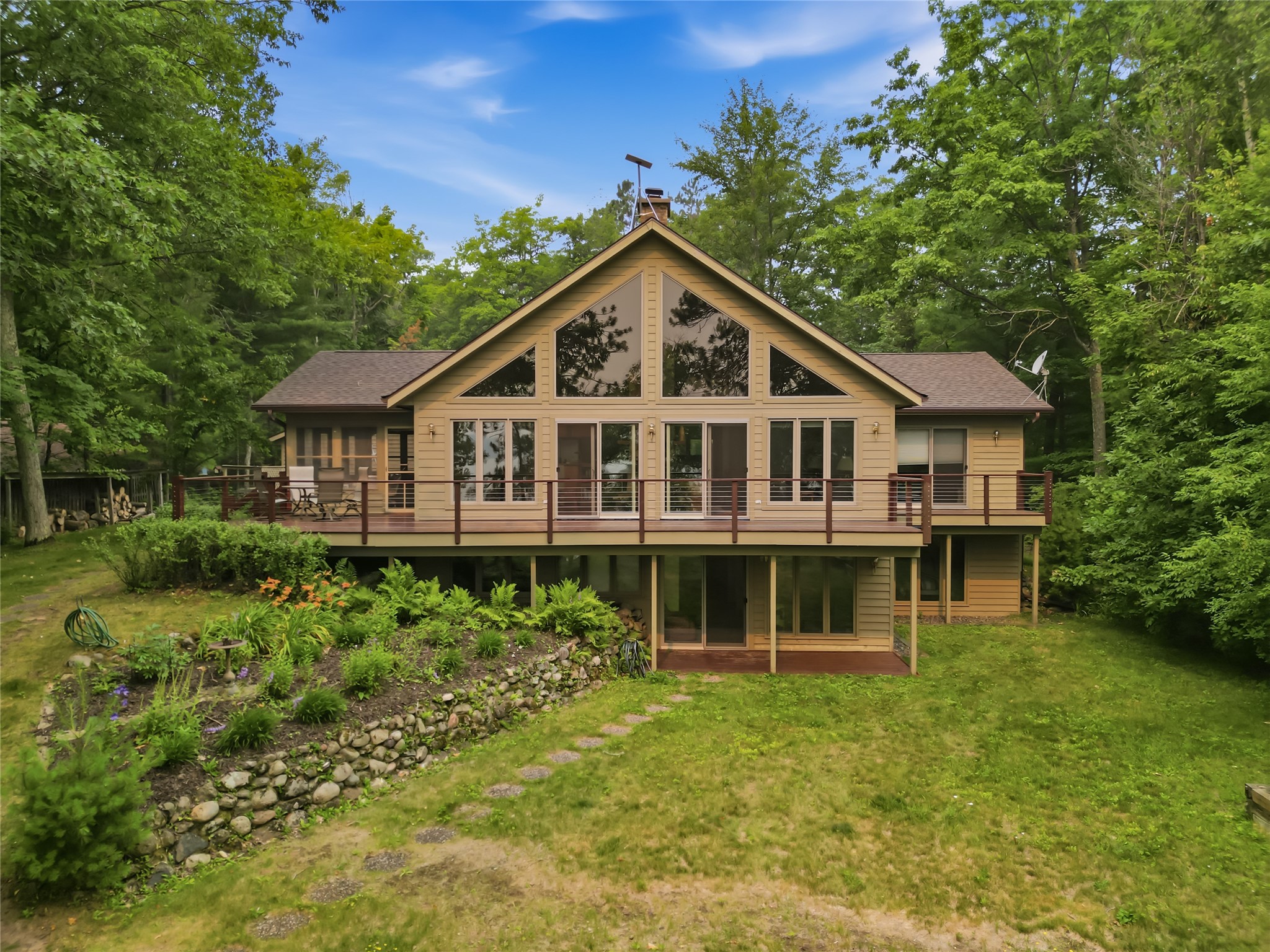 10026n Harnden Road Property Photo 1