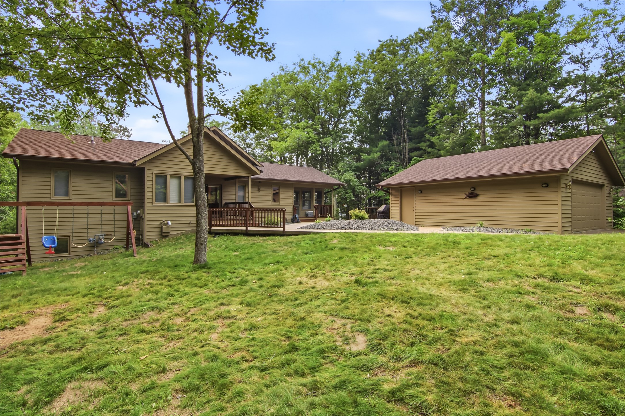 10026n Harnden Road Property Photo 3