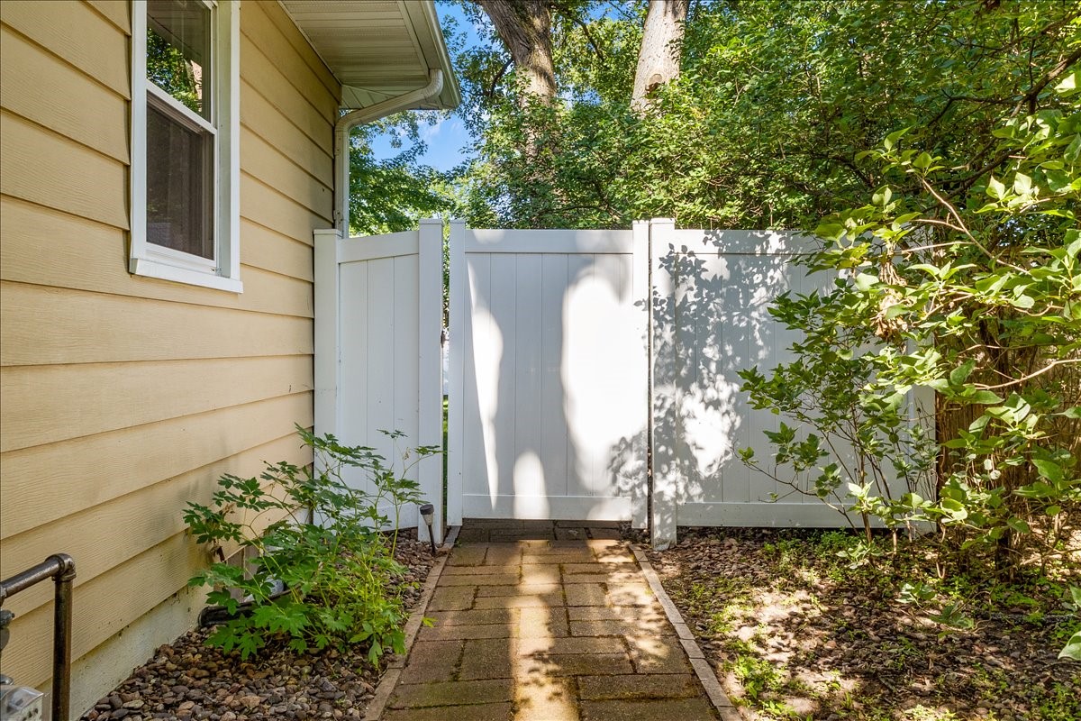 3436 Rudolph Road Property Photo 28