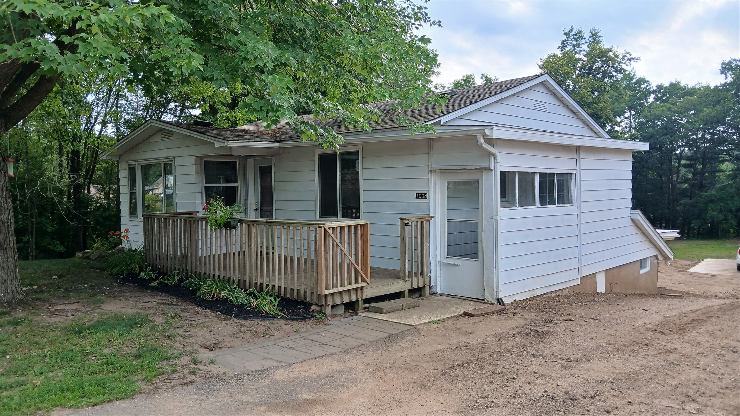 1004 Jefferson Avenue Property Photo 1