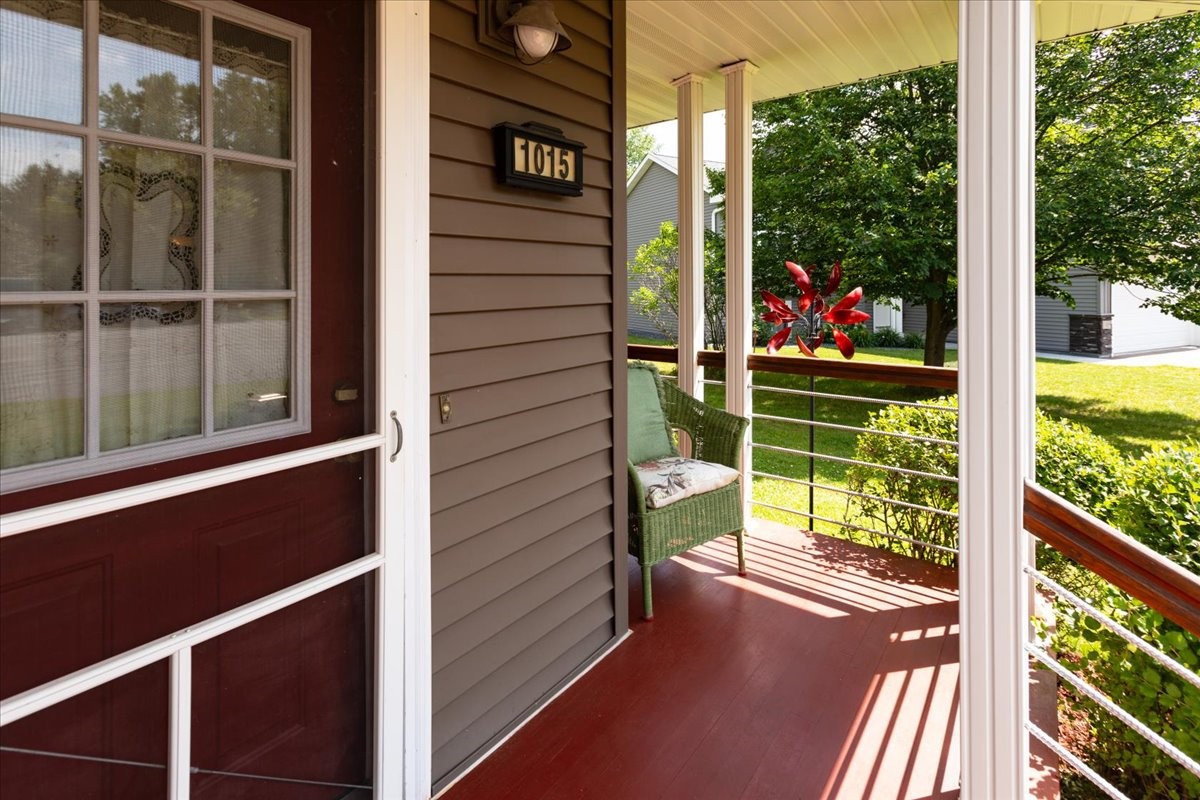 1015 Prairie Circle Property Photo 6